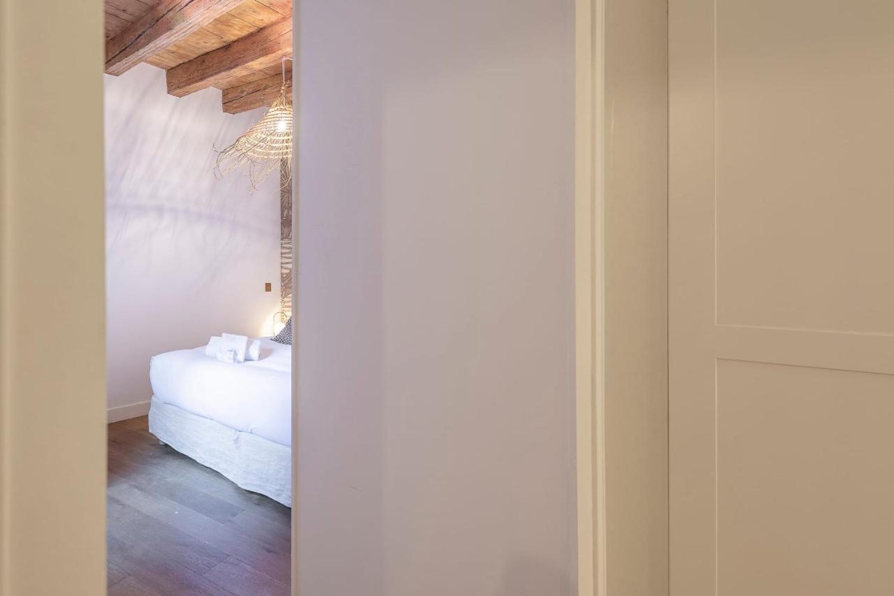 Apartamento espaçoso Classificado 4 estrelas no coração da cidade velha Apartamento Annecy Exterior foto