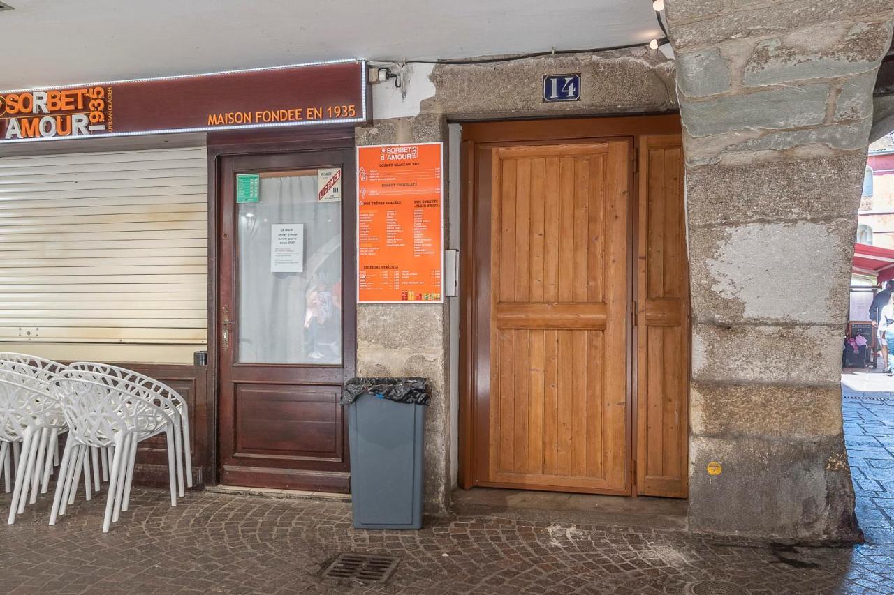 Apartamento espaçoso Classificado 4 estrelas no coração da cidade velha Apartamento Annecy Exterior foto